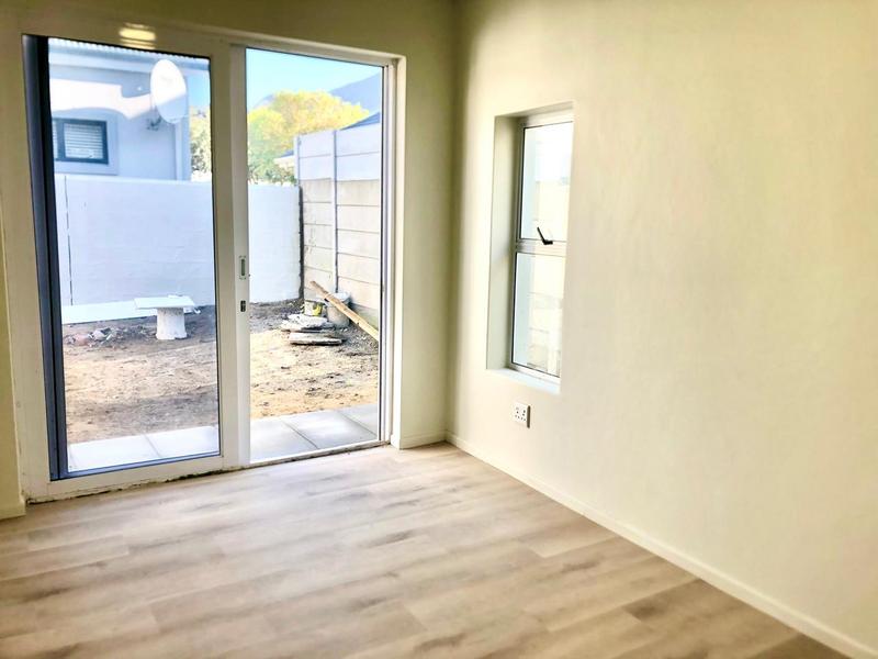 3 Bedroom Property for Sale in Sandbaai Western Cape